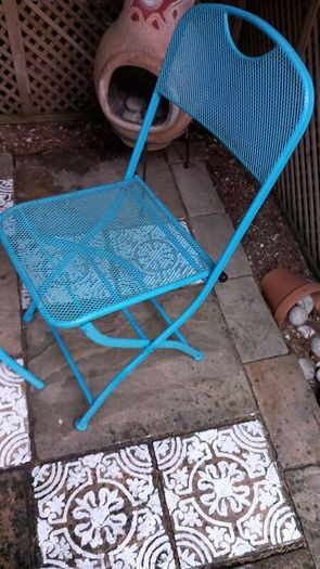 garden table and 2 chairs