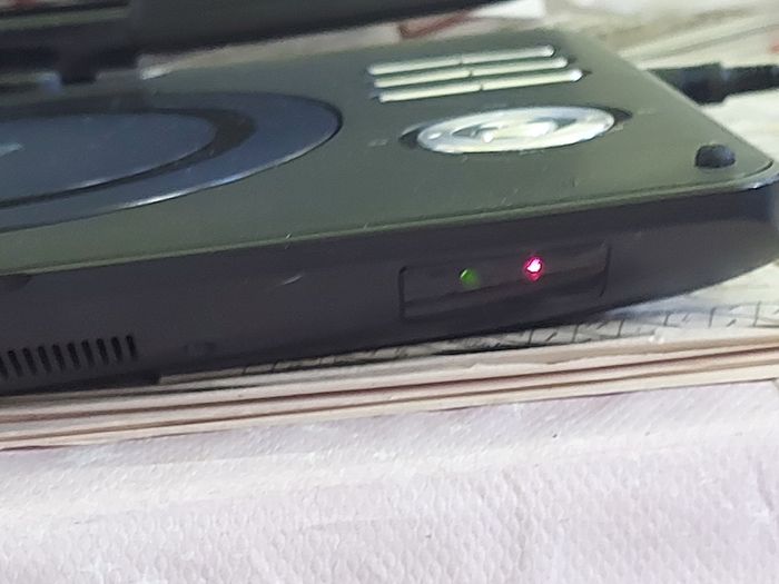 5 Portable DVD Players, all working, but no charges for them, all in very good condition