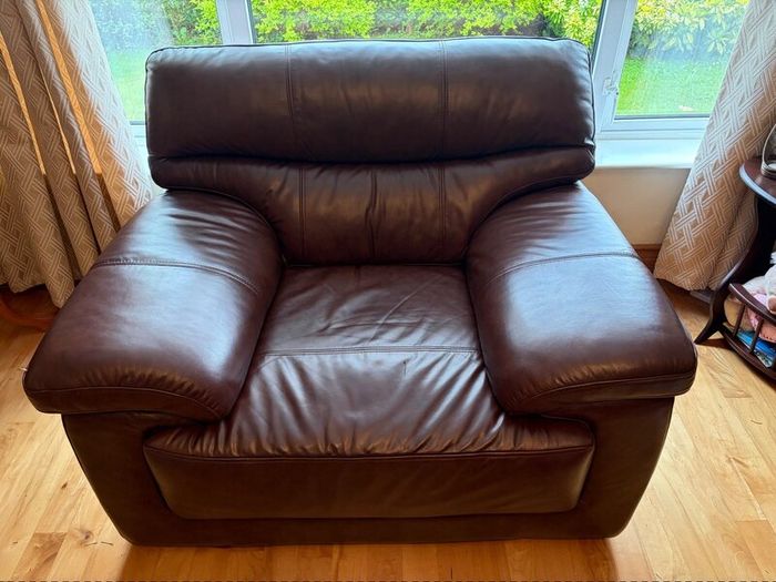 Leather Sofa Suite