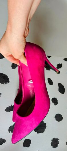 Pre-owned fuchsia high heels size 6