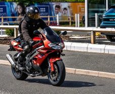 2001 Aprilia sl 1000 falco