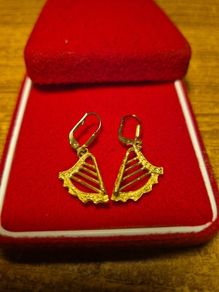 Vintage Golden Tone Celtic Harp Earrings