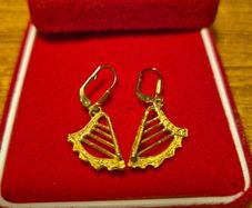 Vintage Golden Tone Celtic Harp Earrings
