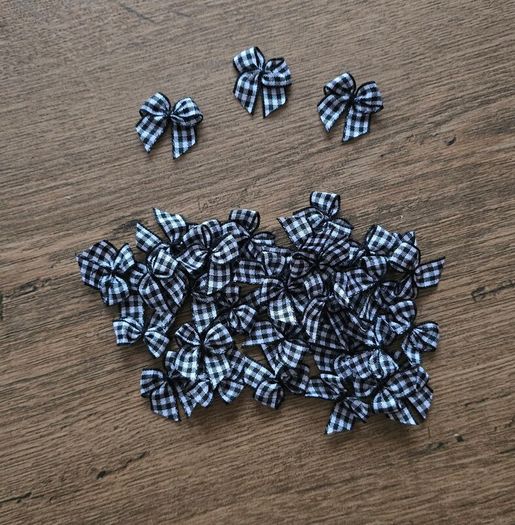 34 mini ribbons