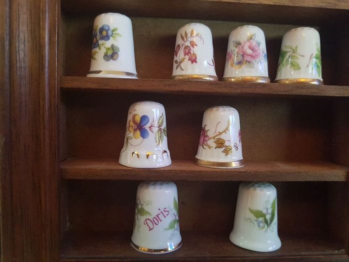 Collection of Thimbles Flower Themed wt Stand