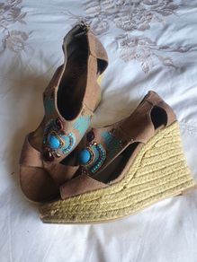 Shoes & boots