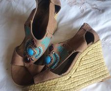 Shoes & boots