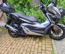 Honda forza 300