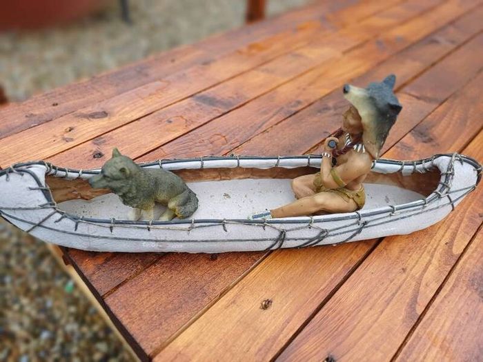 Vintage Native American Canoe Figure