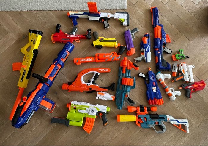 Large Nerf Blaster Bundle - 18 Blasters - Titan CS-50, Fortnite BASR-L, Delta Trooper and More