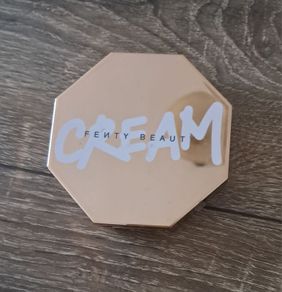 Fenty cheeks out cream bronzer in amber
