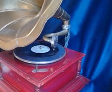 HMV gramophone
