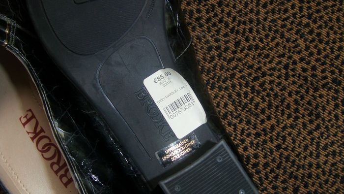 grey croc brand new shoes size 6