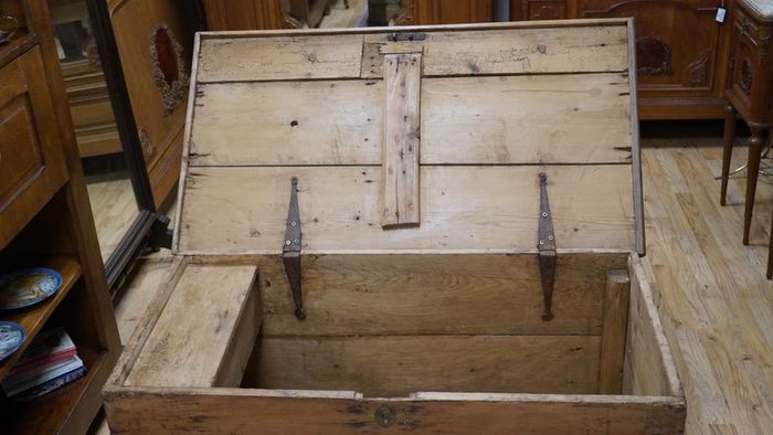 Victorian Pine Blanket Chest