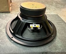 8 inch 70 watt 4 ohms speaker with metal grill
