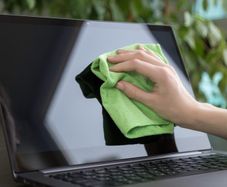 Screen-Tech Premium Laptop Cleaning