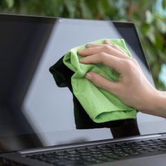 Screen-Tech Premium Laptop Cleaning