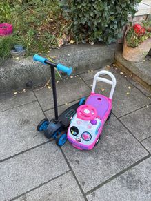Little tikes 3 wheel scooter and Minnie Mouse Ride On car