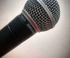 Shure sm58 mic as new, clip, foam and cable - 75 euros