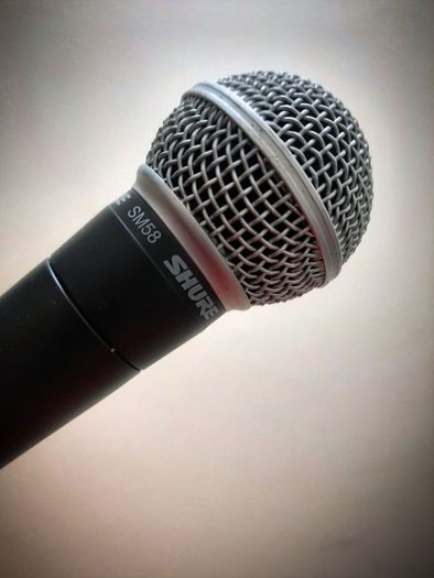 Shure sm58 mic as new, clip, foam and cable - 75 euros