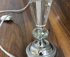 2 table lamps