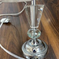 2 table lamps
