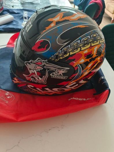 Shoei helmet (2 visors)