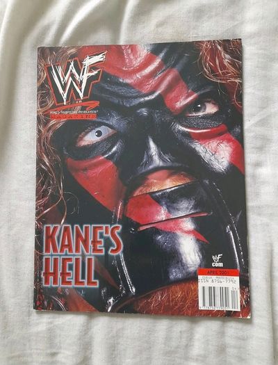 WWF Magazines 2001