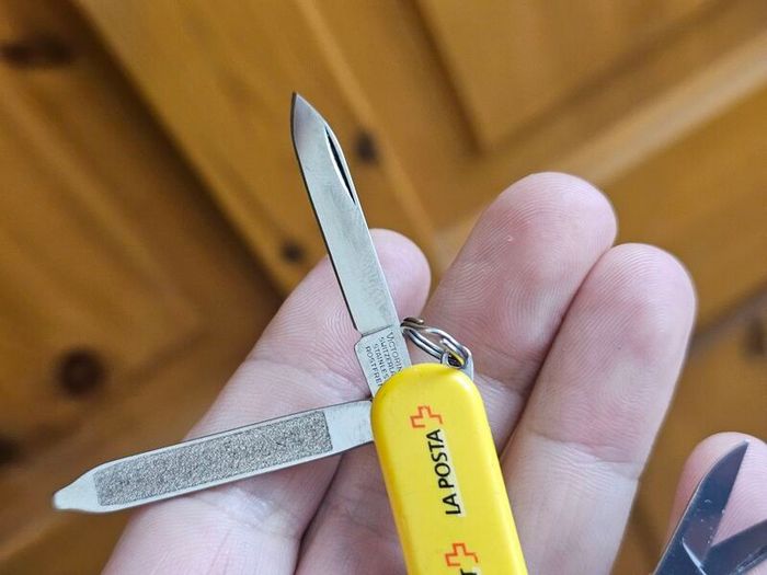 Victorinox Classic Sd 58mm Swiss Army Knife Swiss Post Issued Collectable