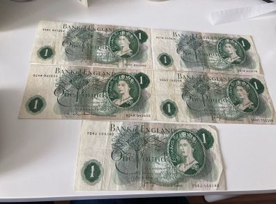 One Pound Banknotes x 5
