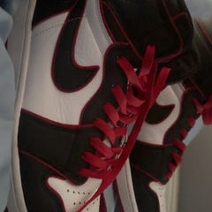 Nike Air Jordan 1 Retro High Bloodline