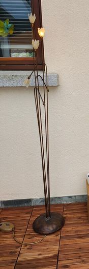 Floor lamp
