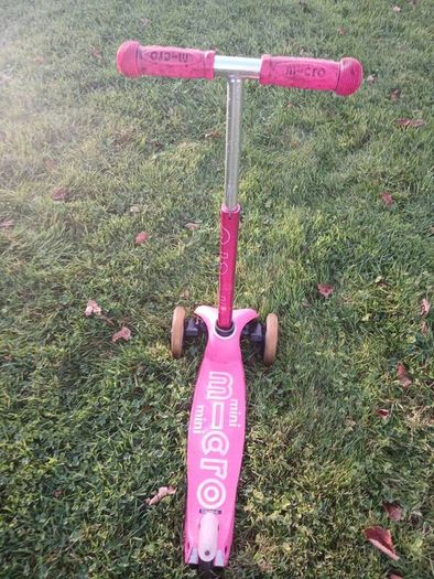 pink micro scooter