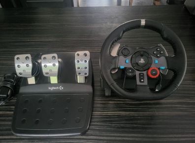 Logitech G29 Racing Wheel & Pedals
