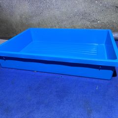 Rigid plastic tray