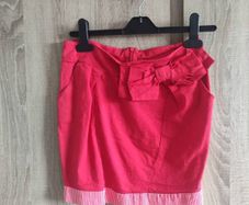 Red skirt mini fits Xs s worn once with bow