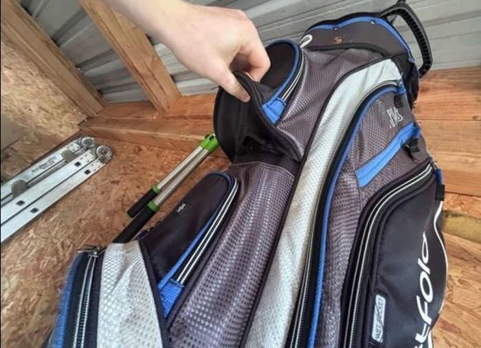golf bag with trolly