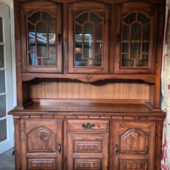 Pine dresser