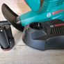 Bosch EasyHedgeCut 12V 350mm Cordless Hedgecutter inc 1x 2.5Ah and Charger Image 4