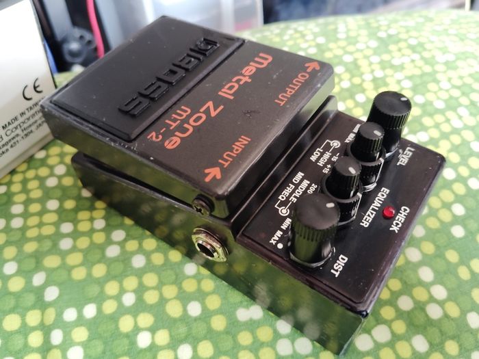 Boss metal zone mt2