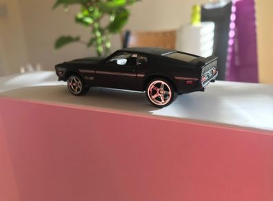 Hot Wheels Ford Mustang Match 1 premium