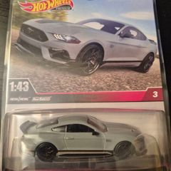 Hot Wheels Ford Mustang 1:43