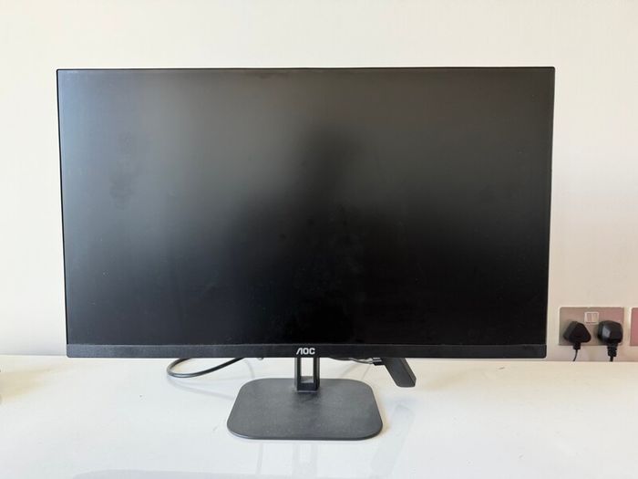 AOC 27" Monitor with inbuilt speaker