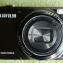 Fujifilm FinePix JX420 16MP Digital Camera plus SD card, charging cable, case Image 5
