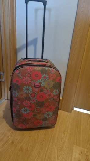 suit case
