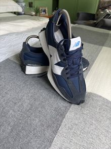 New Balance 327
