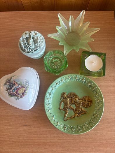 A collection of Green items.
