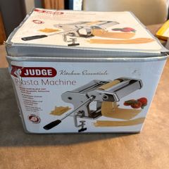 Judge pasta maker
