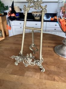 Brass picture stand