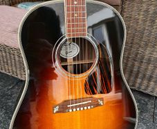 Gibson J45 Custom